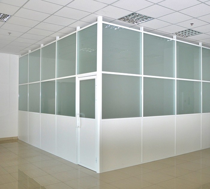 Aluminum and glass wall